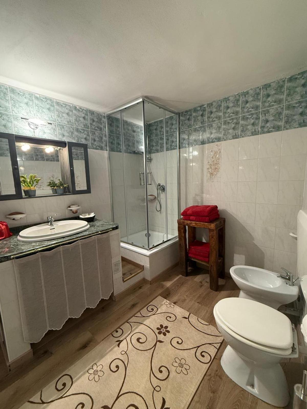 Casa Del Borgo: Appartamento Immerso Nel Verde A/C Bellano Exterior foto
